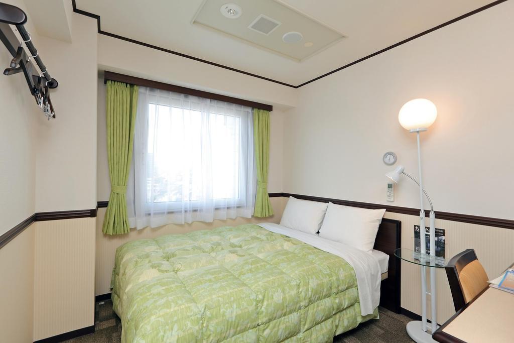 Toyoko Inn Osaka Umeda Nakatsu No.1 Δωμάτιο φωτογραφία